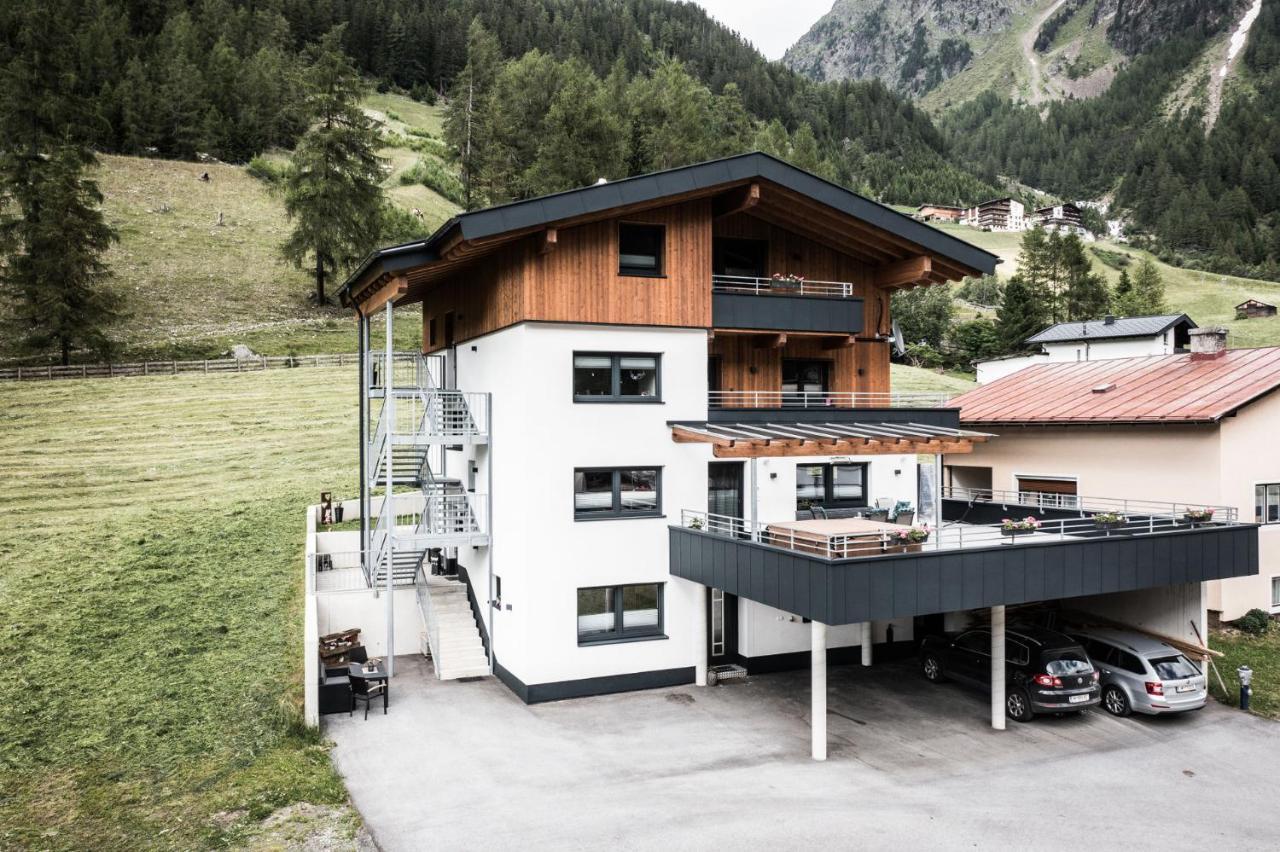 Ferienwohnung Haus Obweger Längenfeld Exterior foto