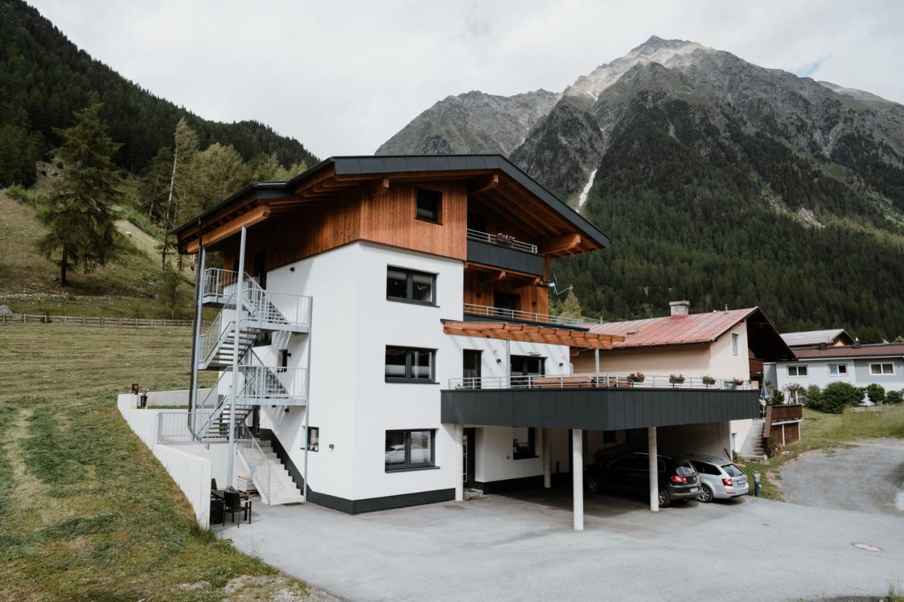 Ferienwohnung Haus Obweger Längenfeld Exterior foto